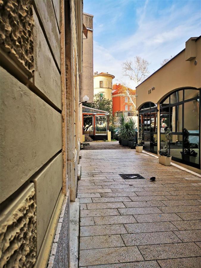 Divinity'S Reach - Old Town Center Hotel Zadar Bagian luar foto